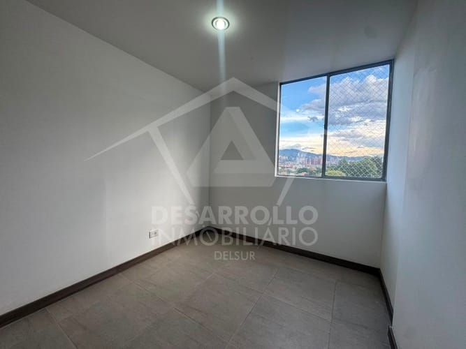 Apartamento de 3 alcobas en venta en Viviendas Del Sur, Medellín, 64 m² · foto 4 de 9