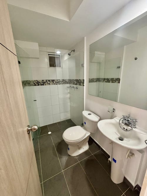 Apartamento de 3 alcobas en arriendo en Valle Del Lili, Cali, 72 m² · foto 5 de 11