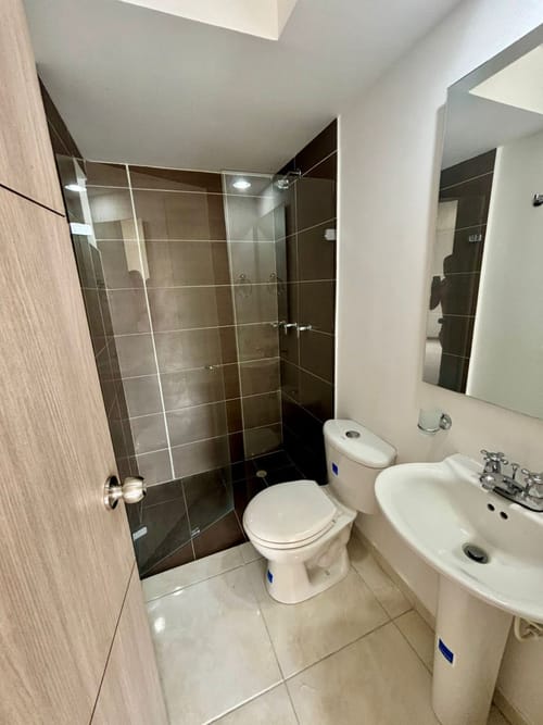 Apartamento de 3 alcobas en arriendo en Valle Del Lili, Cali, 72 m² · foto 7 de 11