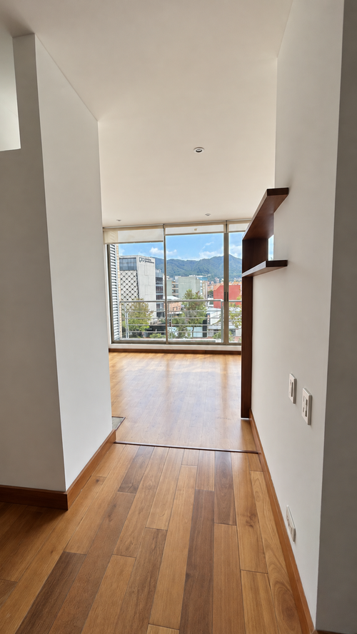 Apartamento de 1 alcoba en arriendo en Chicó Navarra, Bogotá, 130 m² · foto 6 de 15