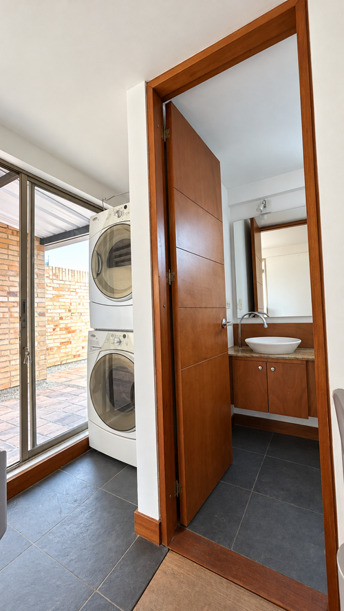 Apartamento de 1 alcoba en arriendo en Chicó Navarra, Bogotá, 130 m² · foto 11 de 15