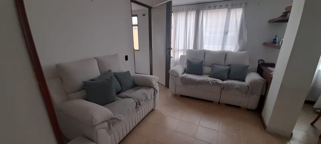 Apartamento de 3 alcobas en venta en Villas De Granada, Bogotá, 67 m² · foto 7 de 19
