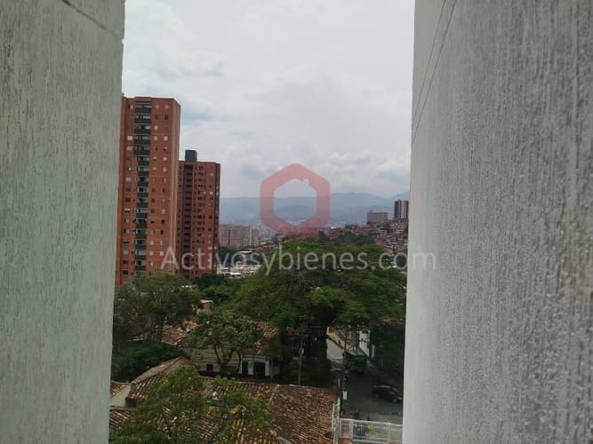 Apartamento de 3 alcobas en arriendo en Laureles, Medellín, 80 m² · foto 8 de 14