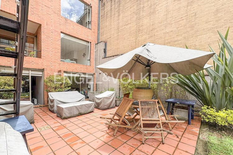 Apartamento de 3 alcobas en venta en Los Rosales, Bogotá, 183 m² · foto 13 de 14