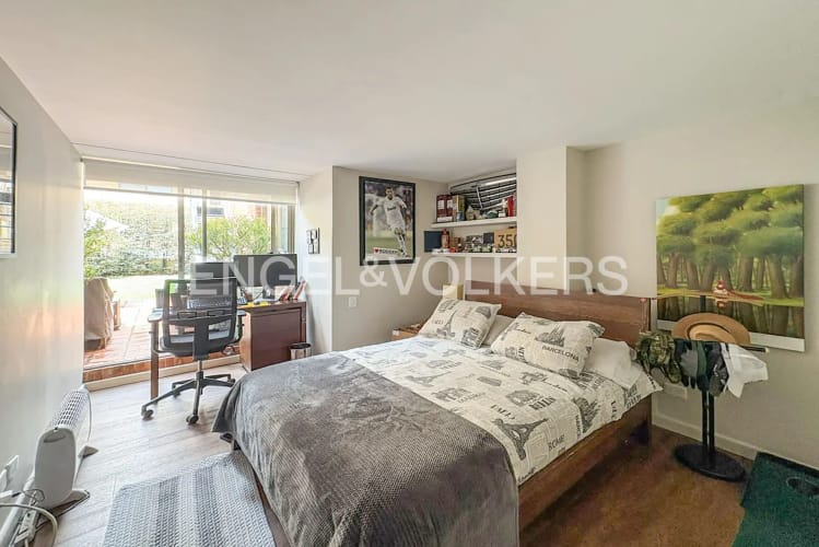 Apartamento de 3 alcobas en venta en Los Rosales, Bogotá, 183 m² · foto 9 de 14