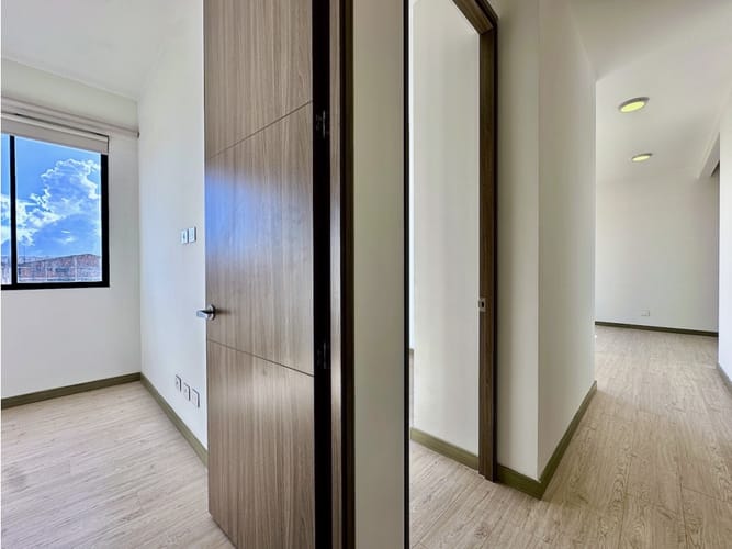 Apartamento de 3 alcobas en venta en Ciudad Salitre, Bogotá, 78 m² · foto 11 de 24