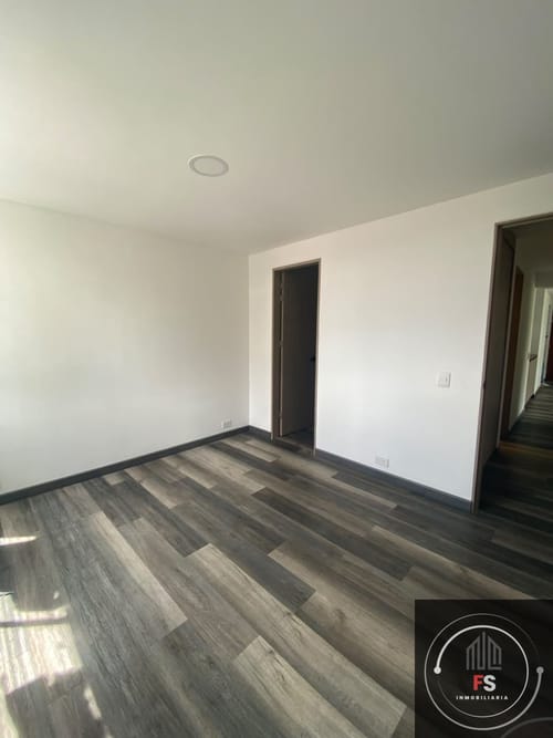 Apartamento de 4 alcobas en arriendo en Asomadera No.2, Medellín, 105 m² · foto 4 de 16