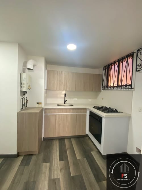 Apartamento de 4 alcobas en arriendo en Asomadera No.2, Medellín, 105 m² · foto 6 de 16