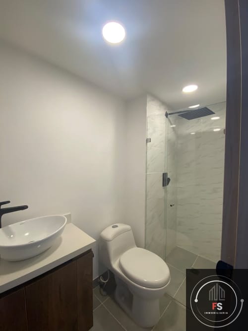Apartamento de 4 alcobas en arriendo en Asomadera No.2, Medellín, 105 m² · foto 8 de 16