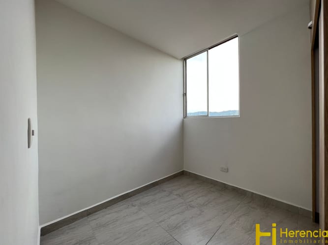 Apartamento de 3 alcobas en venta en Cabecera San Antonio De Prado, Medellín, 50 m² · foto 2 de 14