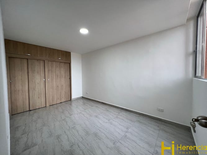 Apartamento de 3 alcobas en venta en Cabecera San Antonio De Prado, Medellín, 50 m² · foto 4 de 14