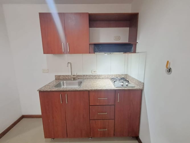 Apartaestudio en arriendo en La Floresta, Medellín, 33 m² · foto 5 de 16