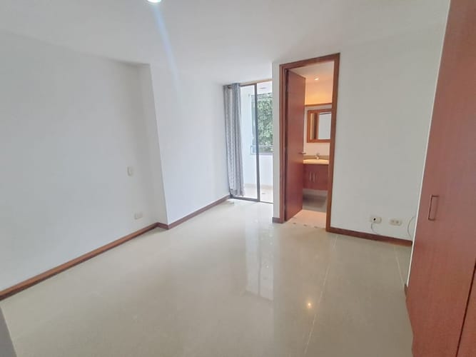 Apartaestudio en arriendo en La Floresta, Medellín, 33 m² · foto 9 de 16