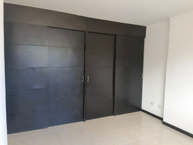 Apartamento de 3 alcobas en arriendo en Belén, Medellín, 90 m² · foto 3 de 16