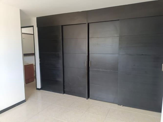 Apartamento de 3 alcobas en arriendo en Belén, Medellín, 90 m² · foto 7 de 16