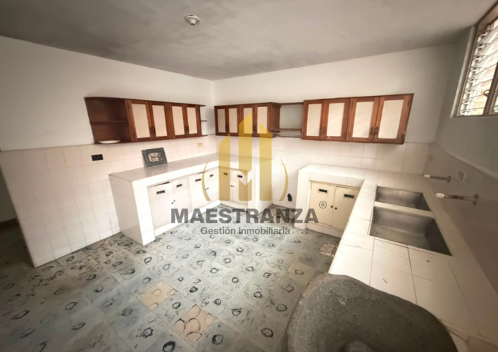 Casa de 5 alcobas en arriendo en Laureles, Medellín, 500 m² · foto 11 de 24