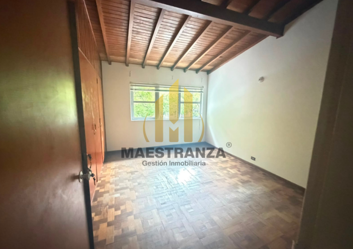Casa de 5 alcobas en arriendo en Laureles, Medellín, 500 m² · foto 17 de 24