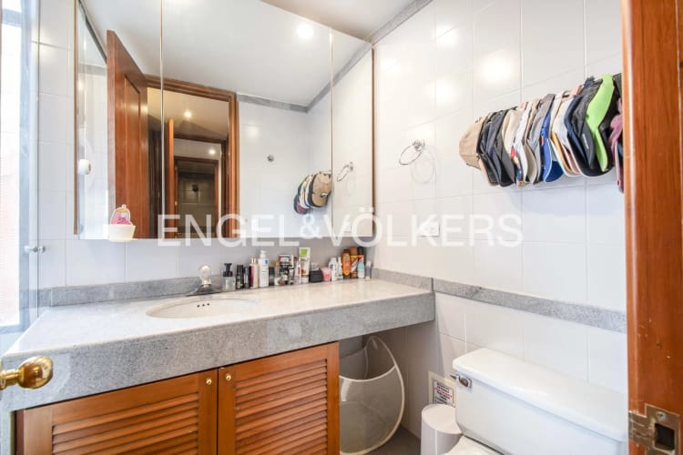 Apartamento de 4 alcobas en venta en Los Rosales, Bogotá, 251 m² · foto 20 de 22