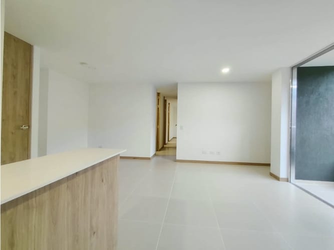 Apartamento de 2 alcobas en arriendo en Camino Verde, Envigado, 80 m² · foto 4 de 24