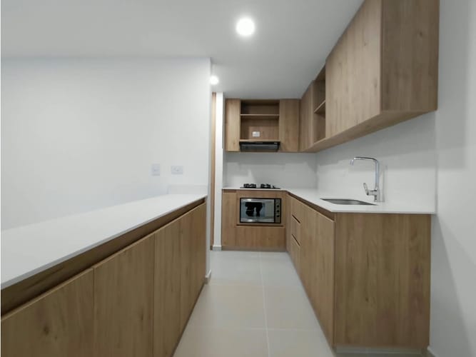 Apartamento de 2 alcobas en arriendo en Camino Verde, Envigado, 80 m² · foto 7 de 24