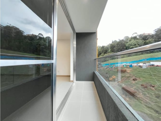 Apartamento de 2 alcobas en arriendo en Camino Verde, Envigado, 80 m² · foto 13 de 24