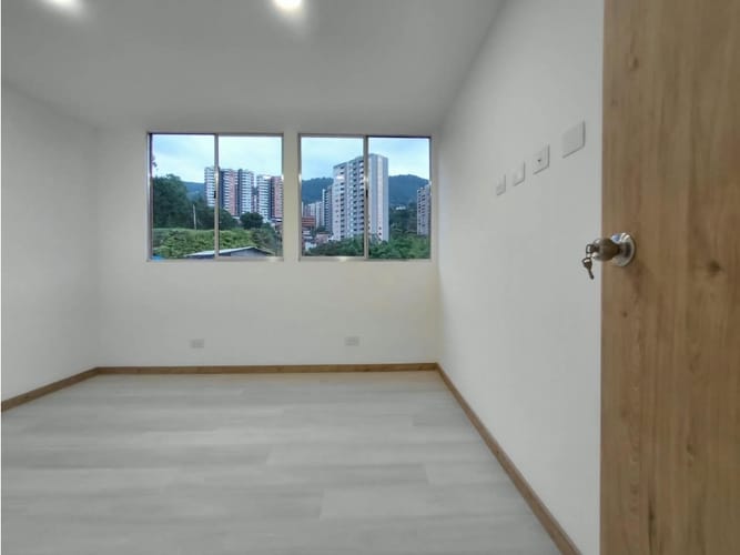 Apartamento de 2 alcobas en arriendo en Camino Verde, Envigado, 80 m² · foto 16 de 24