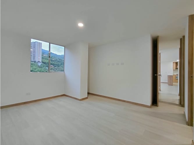 Apartamento de 2 alcobas en arriendo en Camino Verde, Envigado, 80 m² · foto 18 de 24