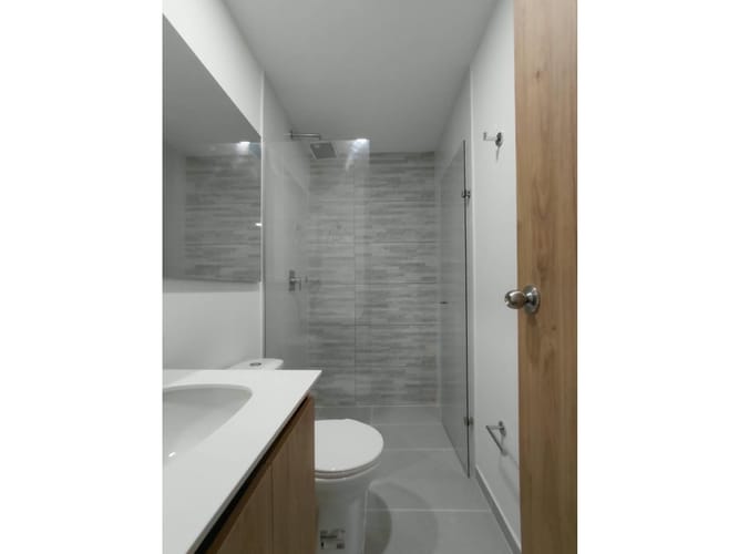 Apartamento de 2 alcobas en arriendo en Camino Verde, Envigado, 80 m² · foto 19 de 24