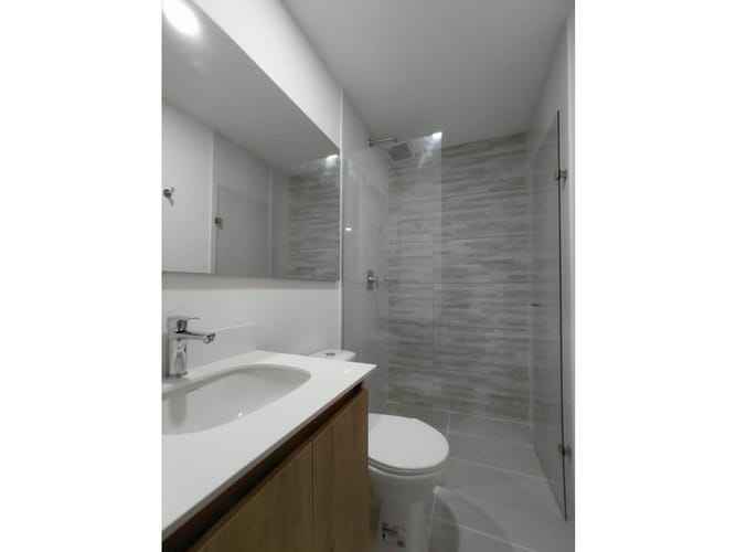 Apartamento de 2 alcobas en arriendo en Camino Verde, Envigado, 80 m² · foto 20 de 24