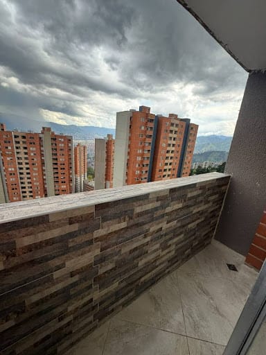 Apartamento de 3 alcobas en arriendo en Pajarito, Medellín, 50 m² · foto 9 de 9
