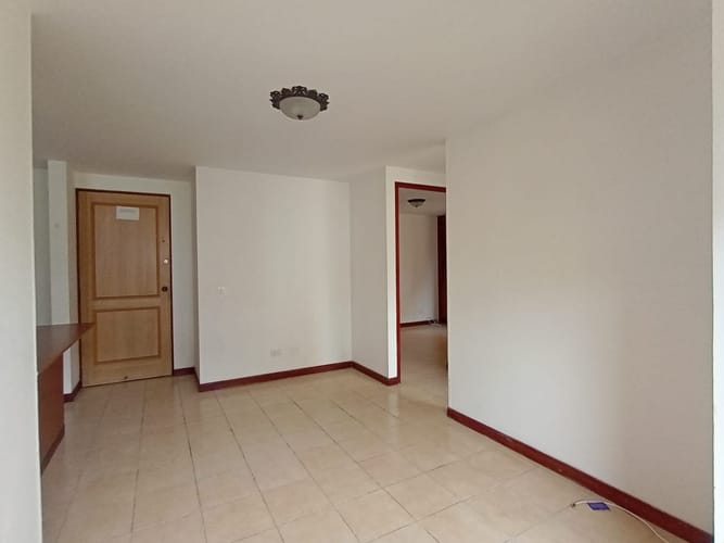 Apartamento de 2 alcobas en venta en La America, Medellín, 55 m² · foto 3 de 19