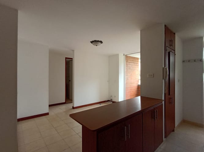 Apartamento de 2 alcobas en venta en La America, Medellín, 55 m² · foto 10 de 19
