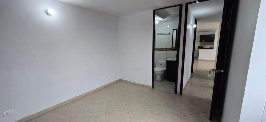 Apartamento de 3 alcobas en venta en Calasanz, Medellín, 75 m² · foto 13 de 24