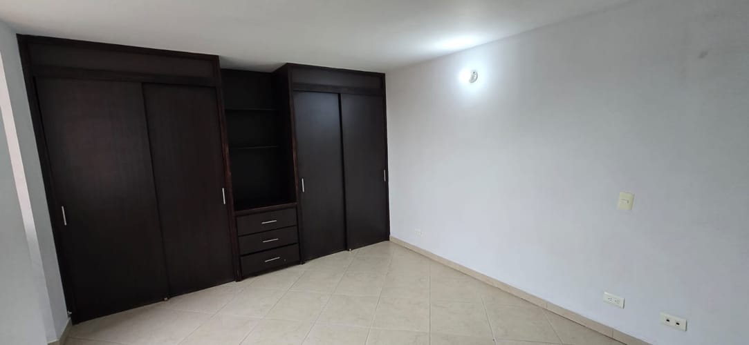 Apartamento de 3 alcobas en venta en Calasanz, Medellín, 75 m² · foto 14 de 24