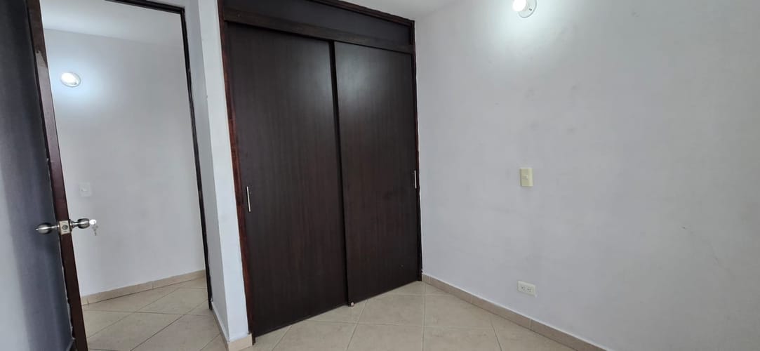 Apartamento de 3 alcobas en venta en Calasanz, Medellín, 75 m² · foto 17 de 24