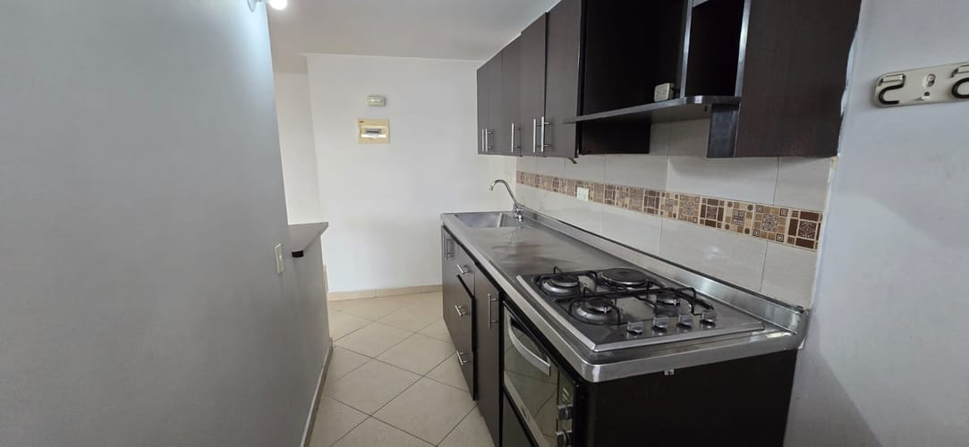 Apartamento de 3 alcobas en venta en Calasanz, Medellín, 75 m² · foto 10 de 24