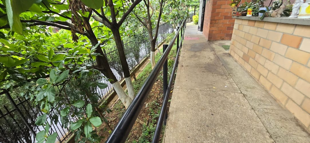 Apartamento de 3 alcobas en venta en Calasanz, Medellín, 75 m² · foto 20 de 24