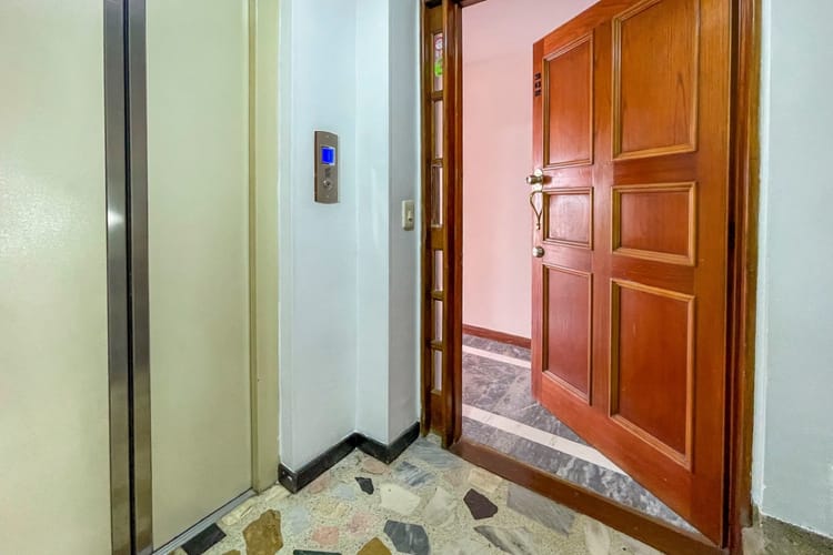 Apartamento de 3 alcobas en venta en Niza, Bogotá, 130 m² · foto 8 de 10