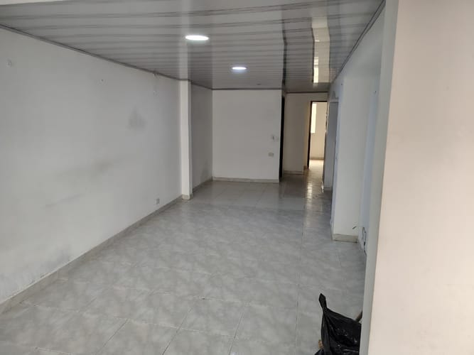 Casa de 7 alcobas en venta en Madelena, Bogotá, 256 m² · foto 6 de 24