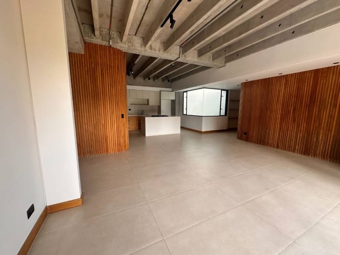 Apartamento de 2 alcobas en arriendo en Loma Del Campestre, Medellín, 150 m² · foto 2 de 17