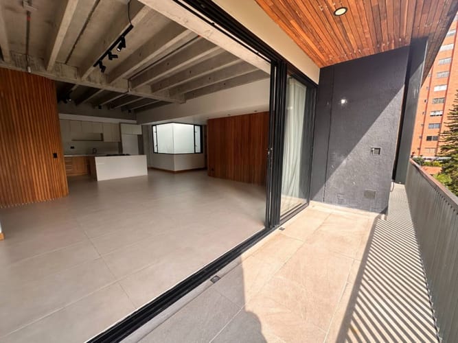 Apartamento de 2 alcobas en arriendo en Loma Del Campestre, Medellín, 150 m² · foto 3 de 17