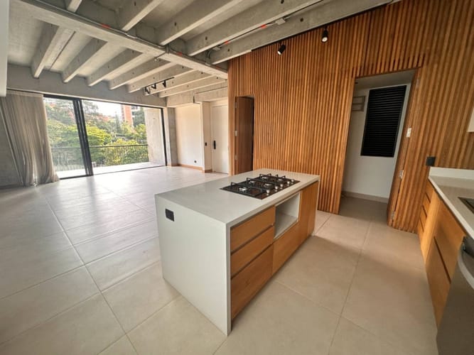 Apartamento de 2 alcobas en arriendo en Loma Del Campestre, Medellín, 150 m² · foto 5 de 17