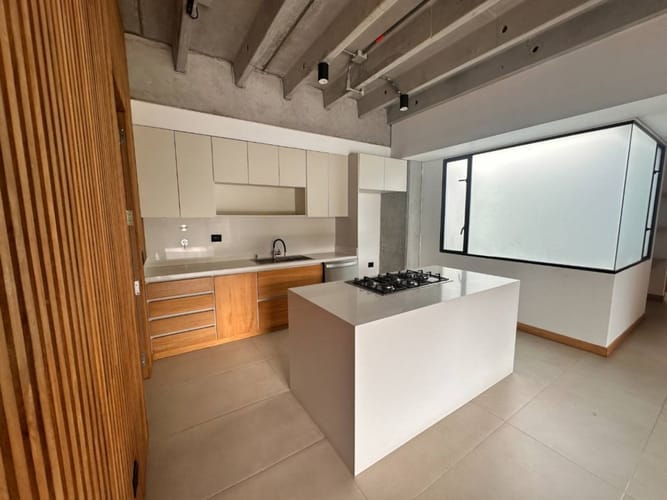 Apartamento de 2 alcobas en arriendo en Loma Del Campestre, Medellín, 150 m² · foto 6 de 17