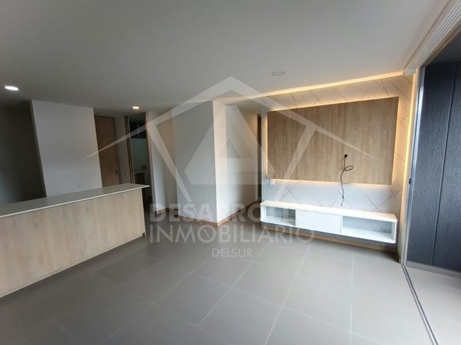 Apartamento de 3 alcobas en arriendo en El Poblado, Medellín, 83 m² · foto 2 de 16