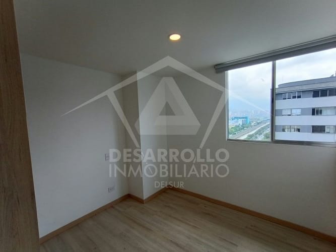 Apartamento de 3 alcobas en arriendo en El Poblado, Medellín, 83 m² · foto 8 de 16