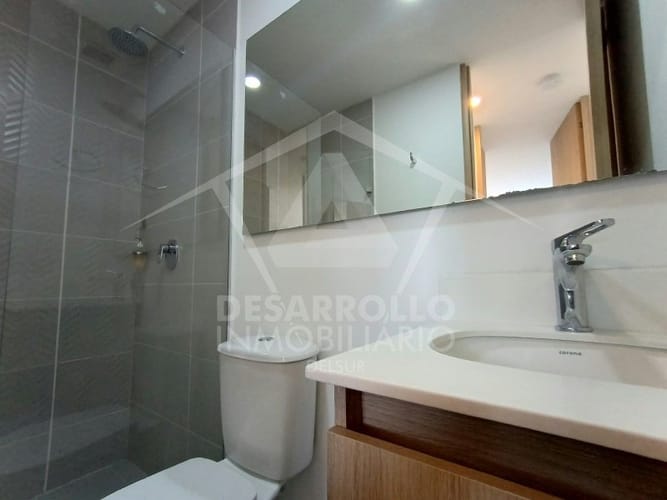 Apartamento de 3 alcobas en arriendo en El Poblado, Medellín, 83 m² · foto 11 de 16