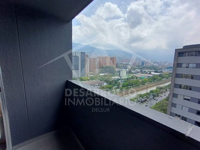 Apartamento de 3 alcobas en arriendo en El Poblado, Medellín, 83 m² · foto 13 de 16