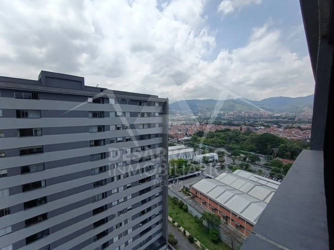 Apartamento de 3 alcobas en arriendo en El Poblado, Medellín, 83 m² · foto 15 de 16