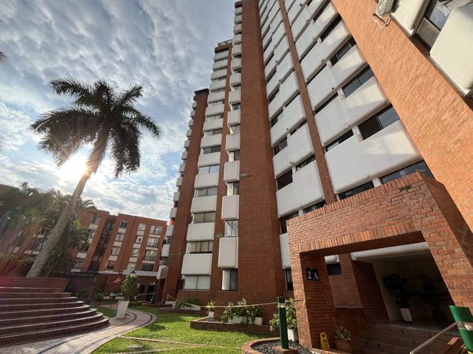 Apartamento de 3 alcobas en arriendo en Quintas De Don Simon, Cali, 100 m² · foto 7 de 24