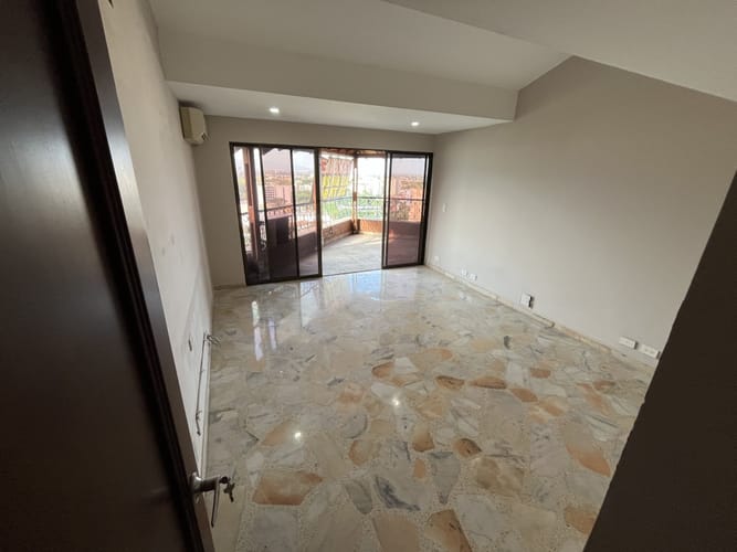 Apartamento de 3 alcobas en arriendo en Quintas De Don Simon, Cali, 100 m² · foto 21 de 24